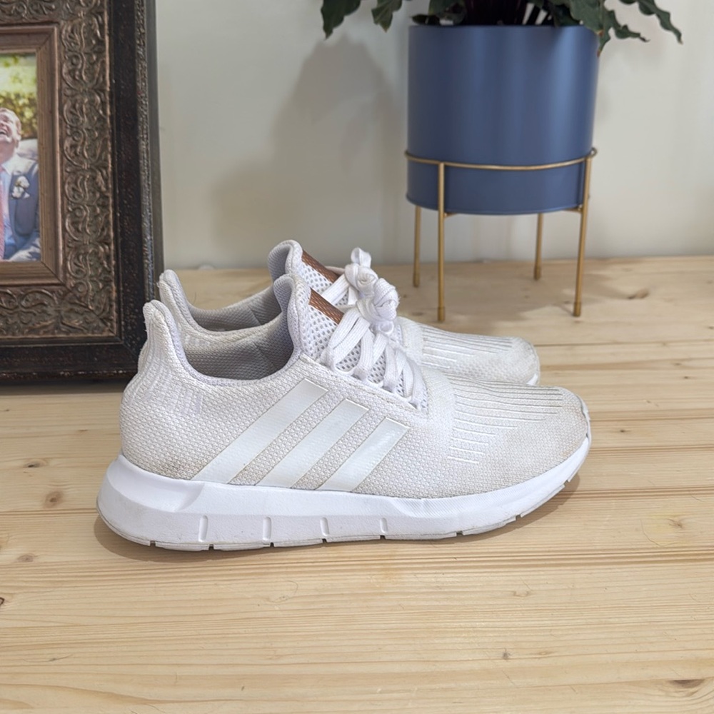 White Adidas Sneakers - Womens Sz 8